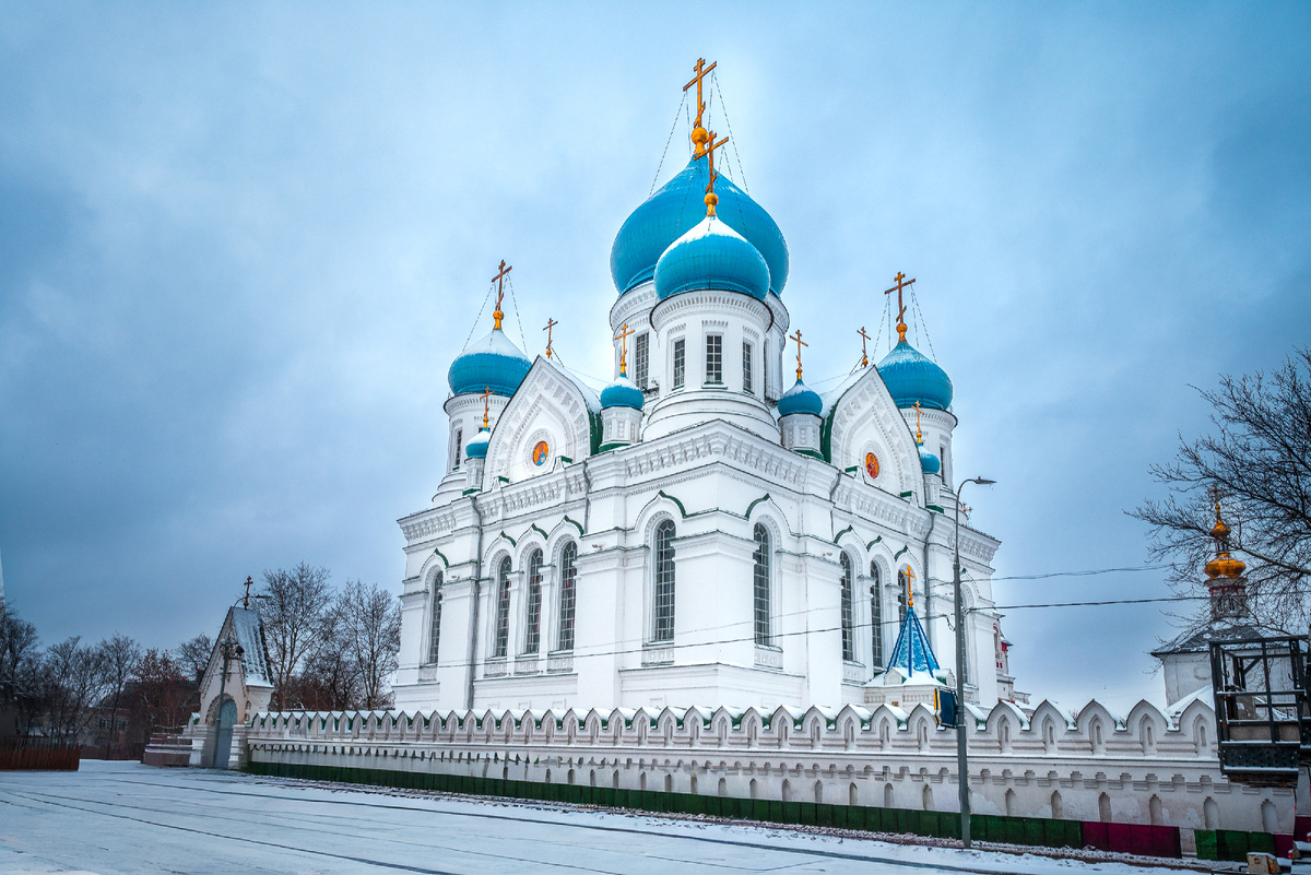 Николо-Перервинский монастырь, вид с Шоссейной улицы.