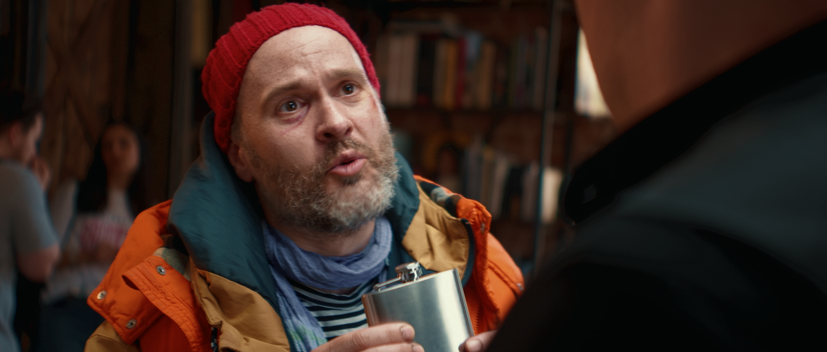 Кадр из фильма "Накладно". В кадре Александр Лобанов. Режиссёр Владимир Кисаров . 2025 год