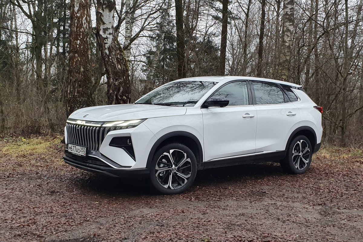 DongFeng Huge. Фото CarExpert.ru