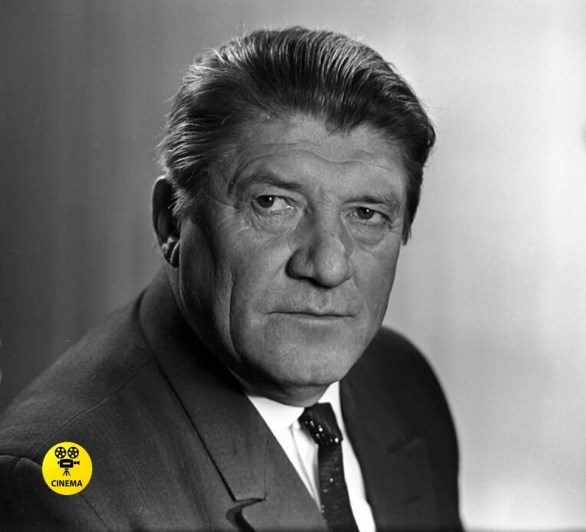 Родился в муках и умер в нищете. Николай Крючков: «Смерть всегда была рядом…»