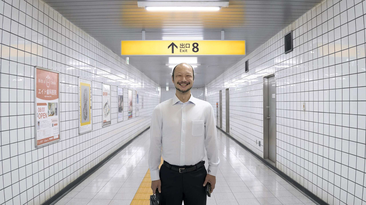 Этому челу я бы дал Оскар за роль.