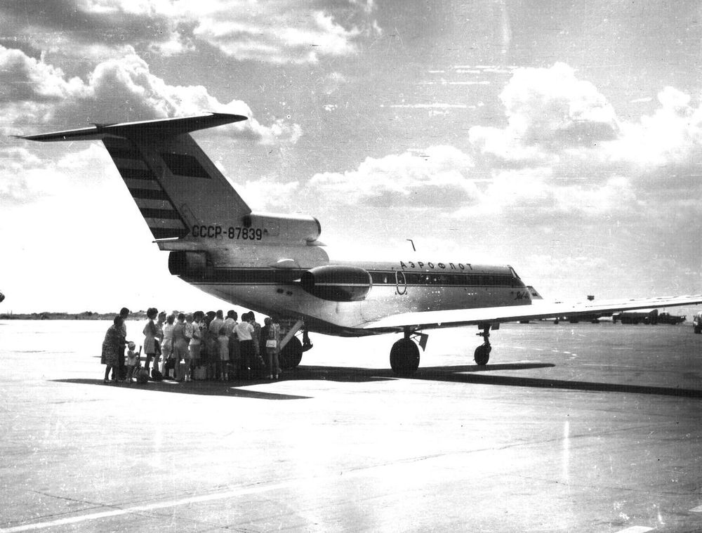 Самолёт Як-40. Фото времён СССР