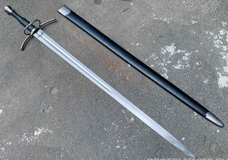 Полуторный меч, который убил романтику рыцарских боёв