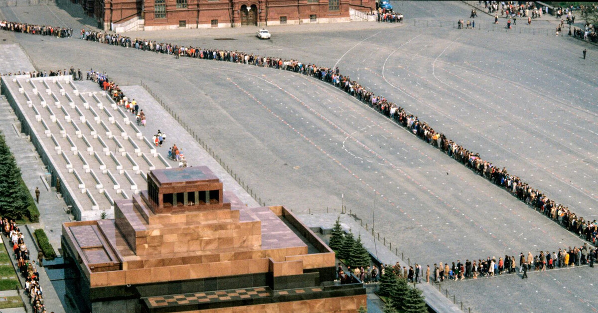 Очередь к мавзолею