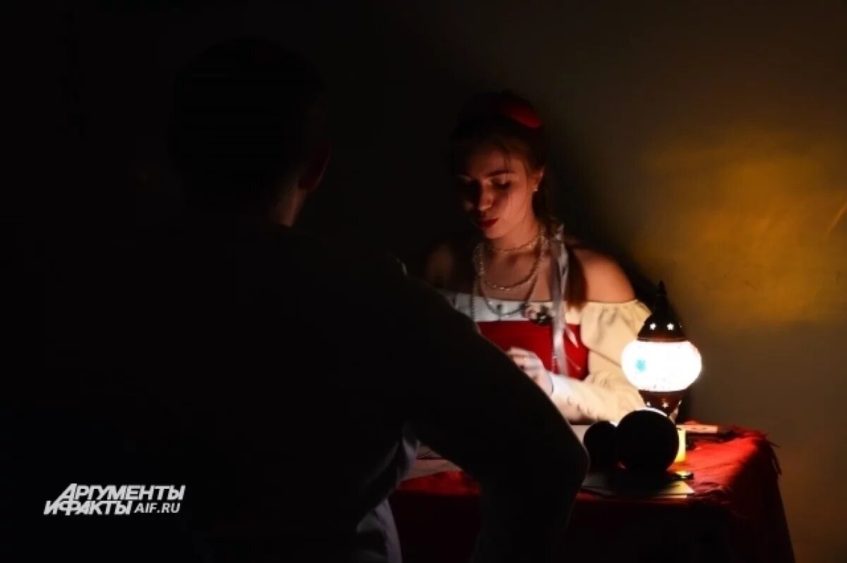    Поможет нечисть.