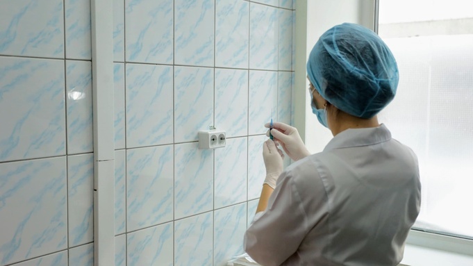 Средняя зарплата врача в Алтайском крае превысила 90 тысяч рублей