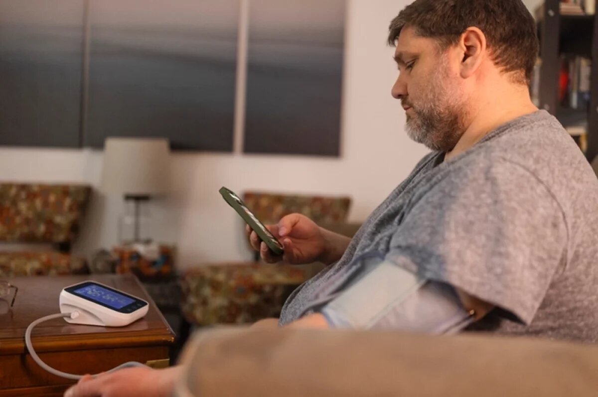    Известно, что гипертония часто присоединяется к сахарному диабету 2 типа и осложняет его течение/