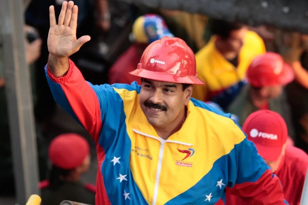    Хлеб с бобами: юрист сказал о проблеме с питанием в СИЗО, где держат Мадуро