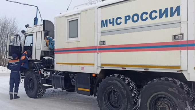 На алтайские трассы из-за метелей отправились дежурить оперативные группы спасателей