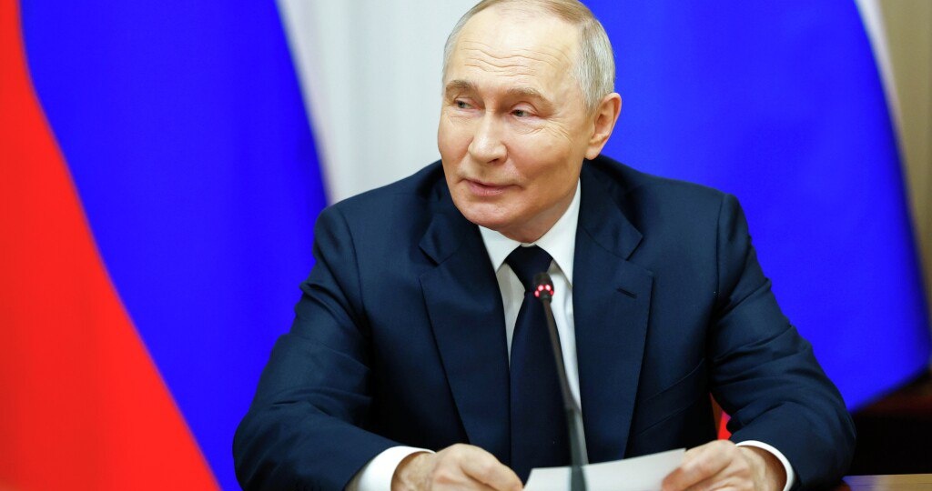 Путин велел правительству увеличить рост экономики, но как это сделать — не сказал