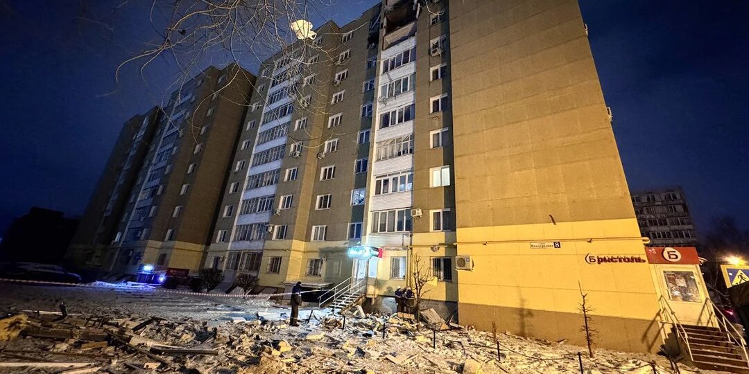 Атака дронов на Тверь 6 января: один челове погиб, видео пожара