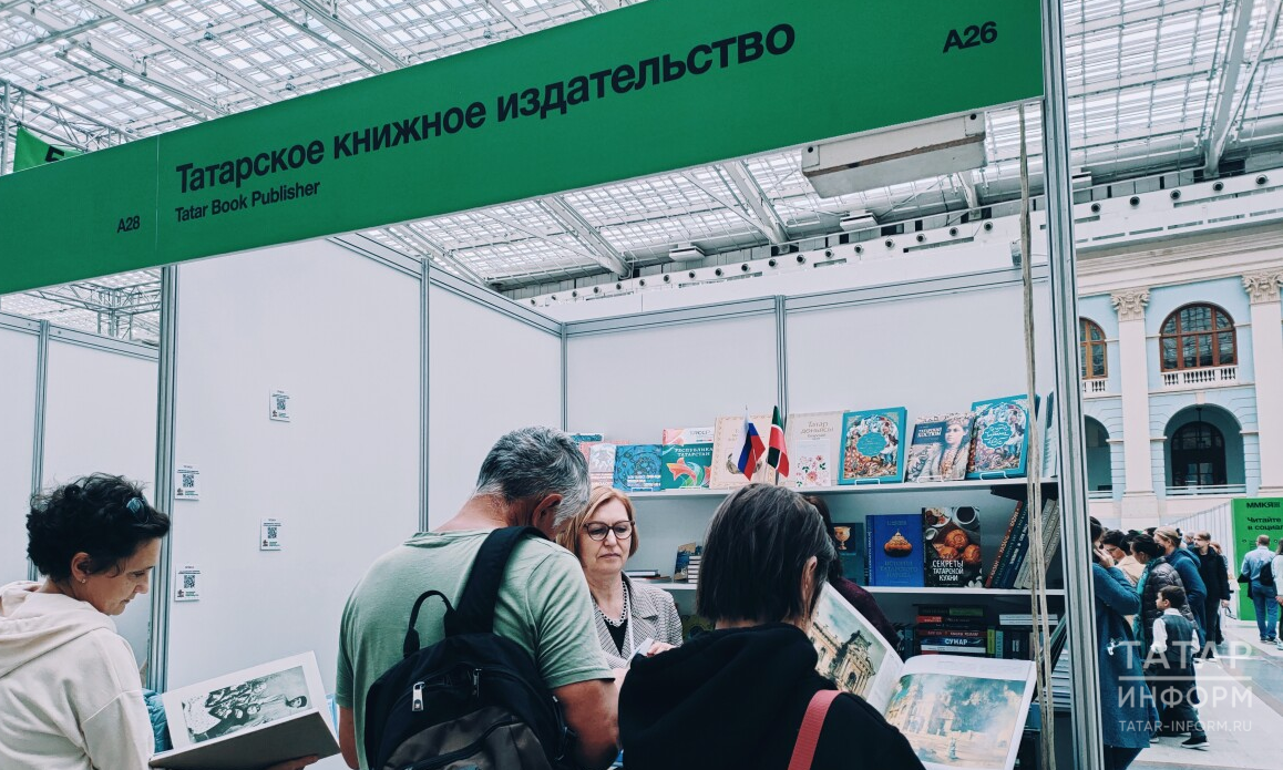 «Выставки очень нужны. Когда начал работать в издательстве, удивился, что продажи книг идут довольно успешно, и порадовался этому»Фото: © «Татар-информ»