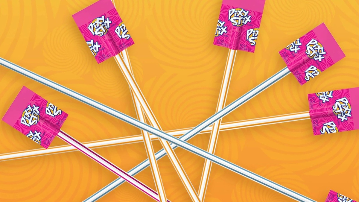 Конфеты Pixy Stix - трубочка, внутри которой кисло-сладкая сахарная пудра