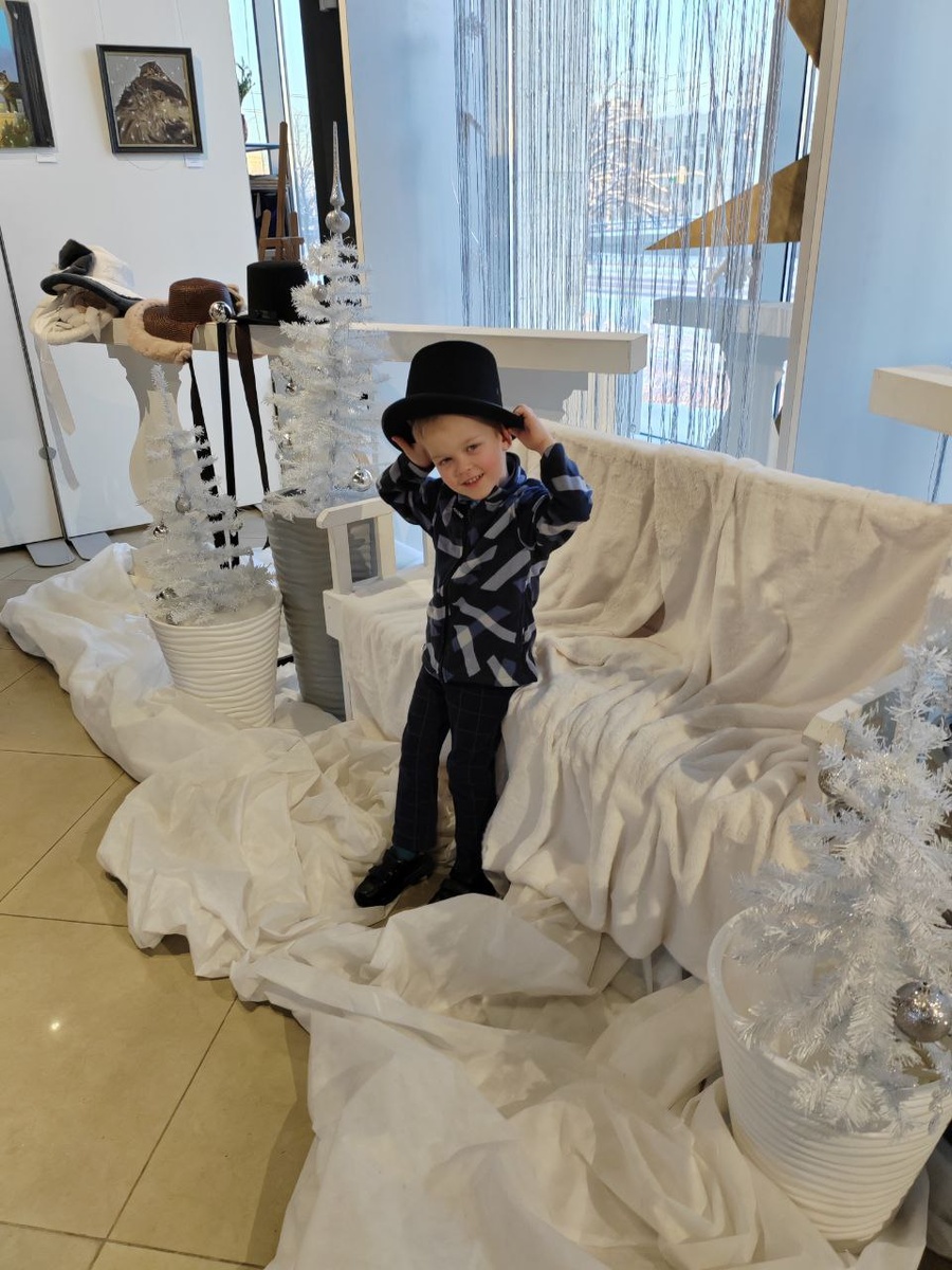 В локации "Зимний Петербург"