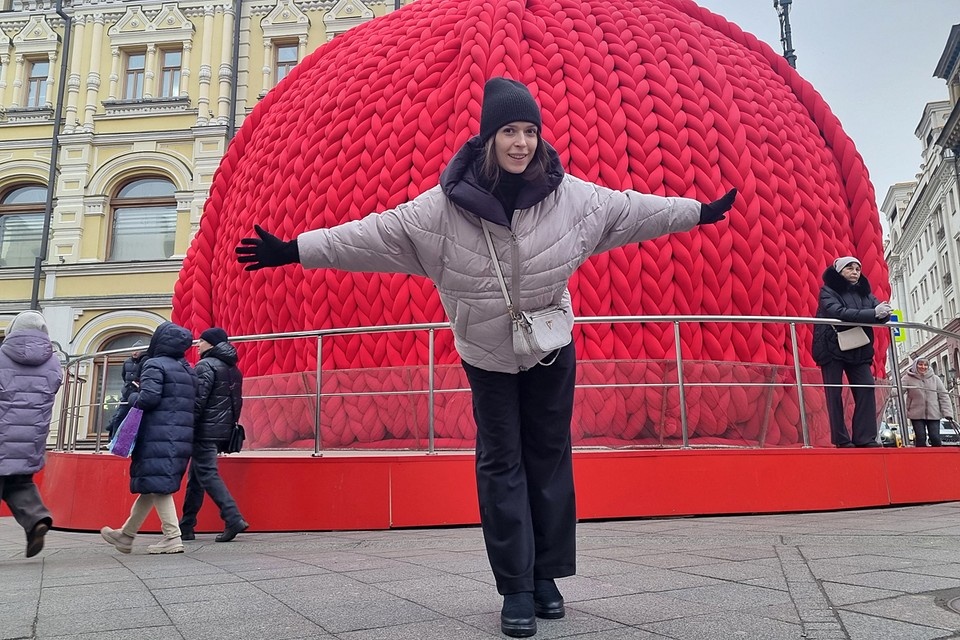    Рождественка - не самая популярная улица для прогулок. Здесь нет модных кафе и магазинов. А значит - можно уйти от суеты Алиса ТИТКО