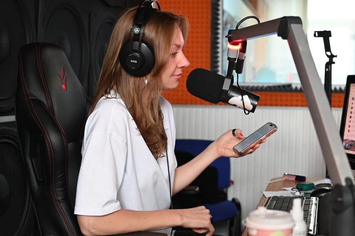 Актриса и радиоведущая шоу «Леди вне закона» на радиостанции «Своё радио» Анна Христич  