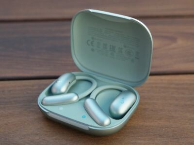 Anker показала «полуоткрытые» TWS-наушники AeroFit 2 Pro и новую Bluetooth-колонку