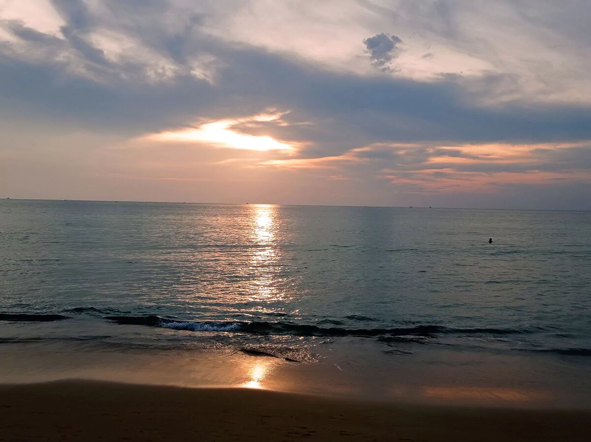 Фото с сайта https://phuket-insider.com/

