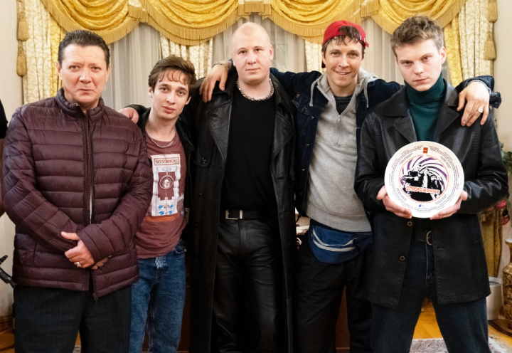 Кадр со съёмок сериала "Отмороженные"