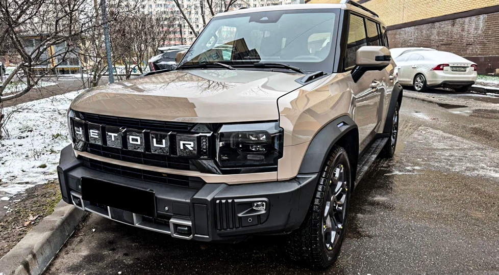 Сосед купил Jetour T2, думая, что это внедорожник. Засадил его в снегу во дворе и перегрел муфту. Пришлось вытаскивать на троссу