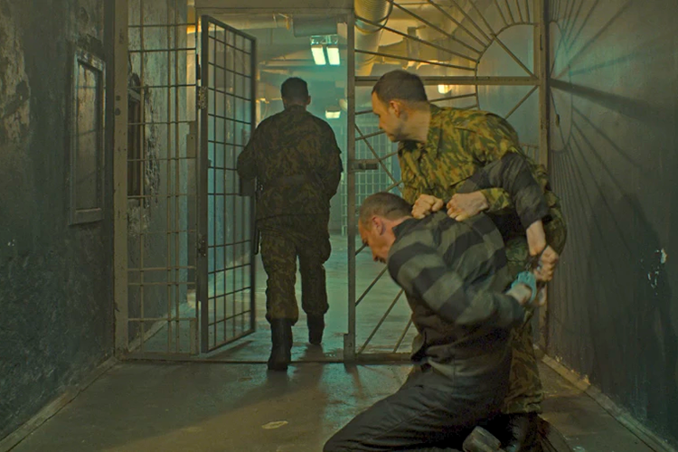    «С точки зрения сериала как искусства и общественного резонанса в любом случае «Аутсорс» — интересный сериал».   
Фото: скриншот из трейлера сериала