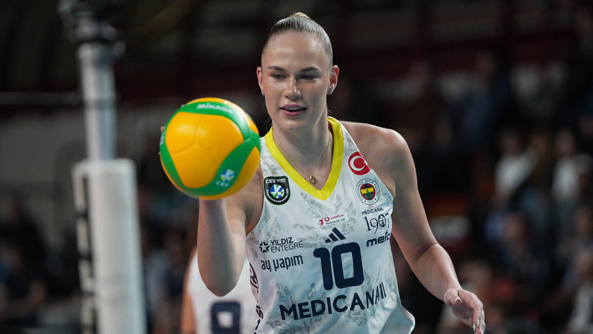    Арина Федоровцева. Global Look Press