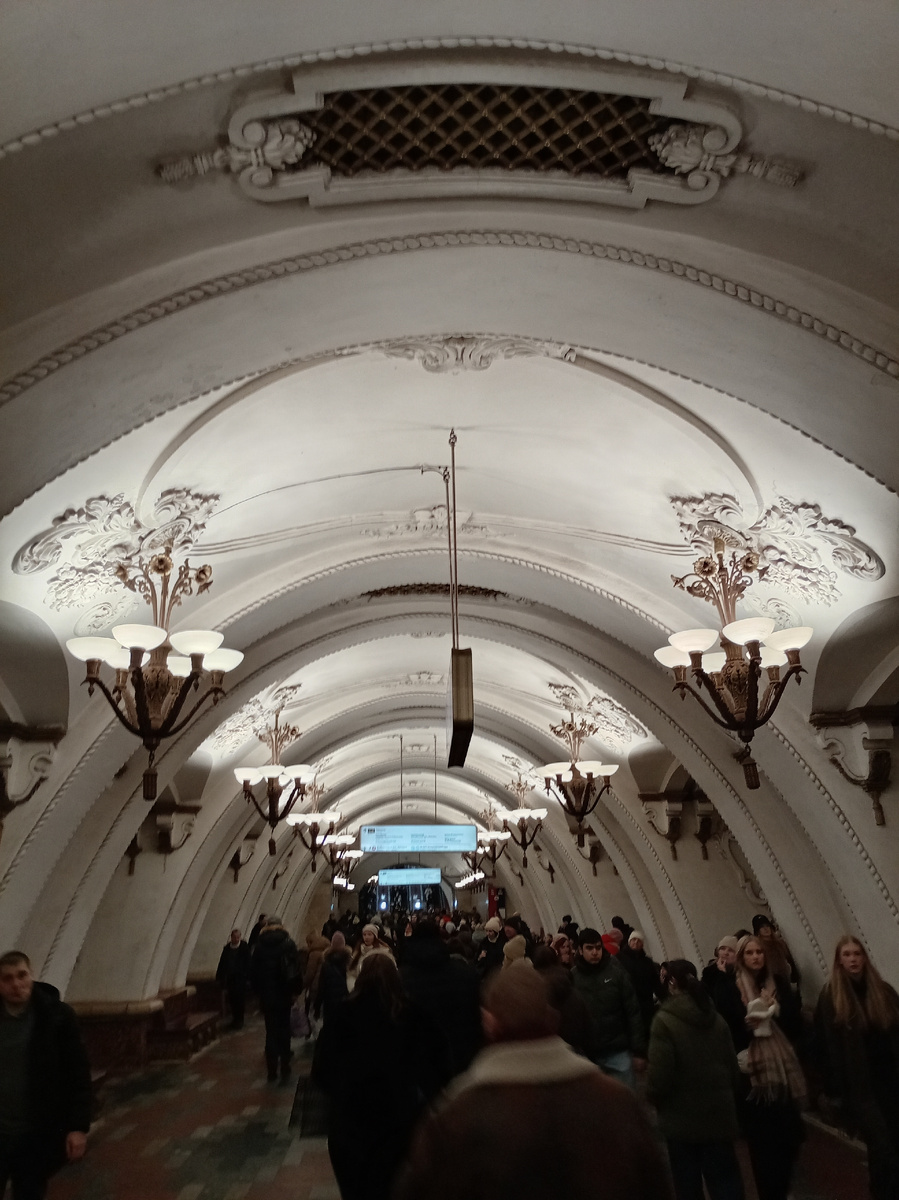 Зал станции.