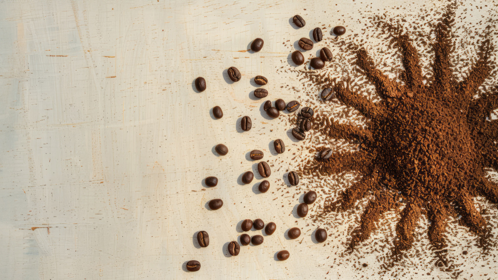    "Истоки гадания на кофе чаще всего связывают с Востоком и Османской империей. Фото: freepik.com"