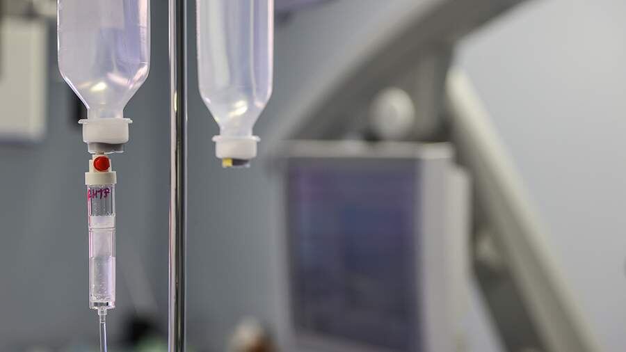 Шесть человек доставили в больницы после землетрясения в Японии