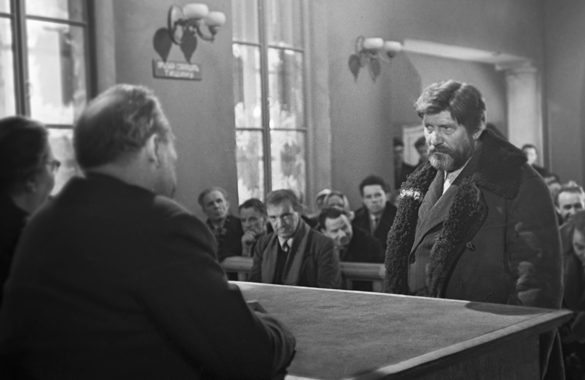    До 1930-х Крючков работал по профессии на фабрике «Трёхгорная мануфактура», а параллельно занимался в драмкружке / РИА Новости / Кадр из фильма «Суд»