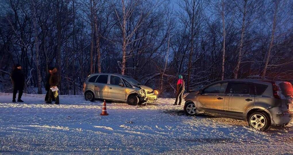 В аварии на Красноярском тракте пострадала 2-летняя девочка