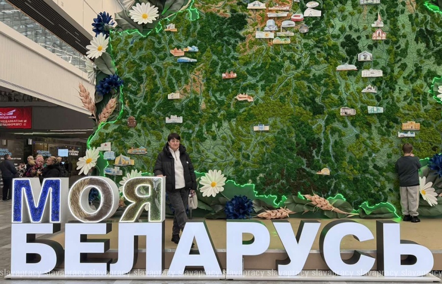     Бесплатный билет в завтра: работница редакции оценила масштаб выставки "Моя Беларусь"