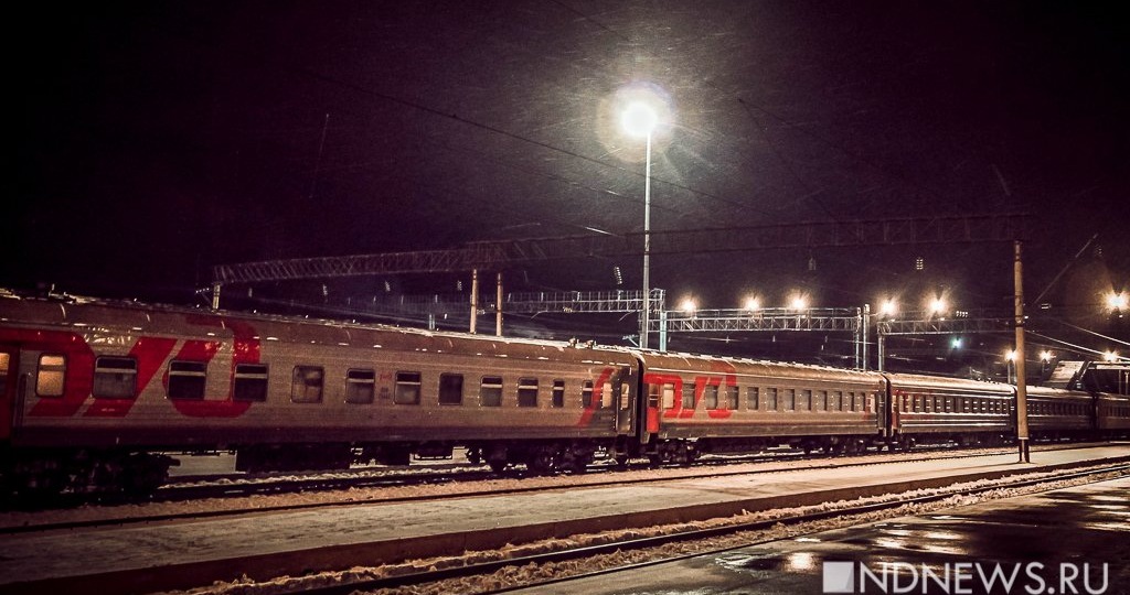 В Приамурье 35 вагонов грузового поезда сошли с рельсов