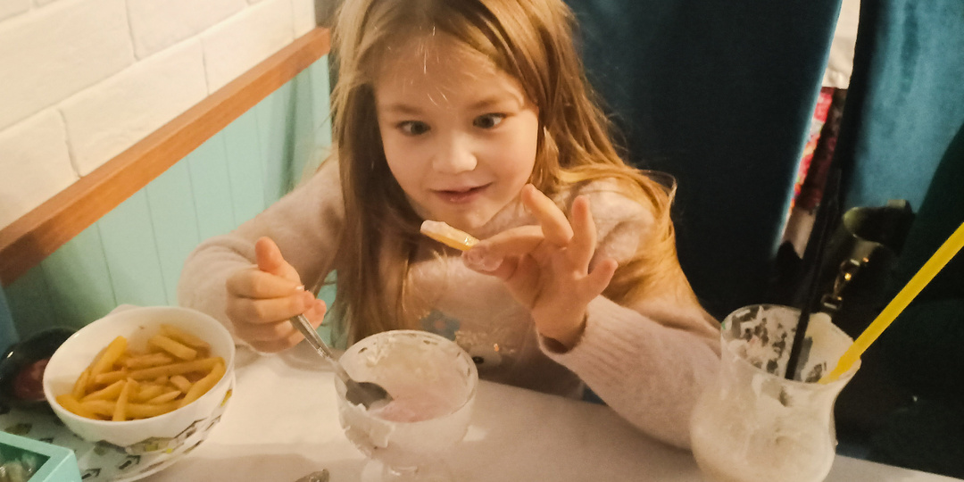 Предрождественский аудит еды, напитков и сервиса бара-ресторана "Подкова" по основному, барному и детскому меню в самых необычных сочетаниях