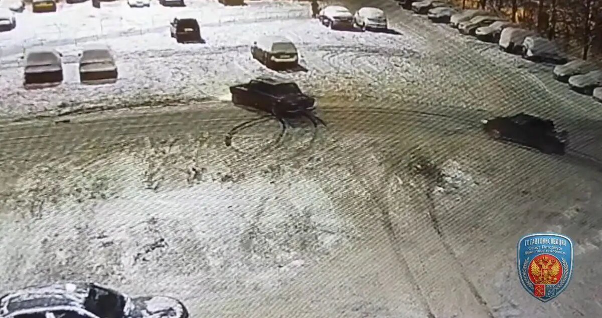    Фото: кадр видео ГАИ по Петербургу и Ленобласти