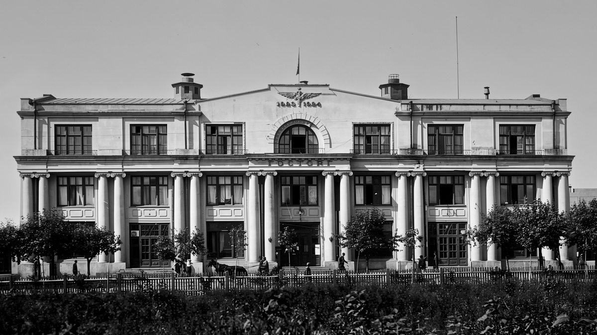 Здание Сибдальвнешторга по ул. Советская, 31. Новосибирск. Историческая фотография.