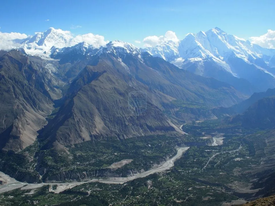 Гиндукуш — горная система, расположенная на стыке Памира, Каракорума и Гималаев
