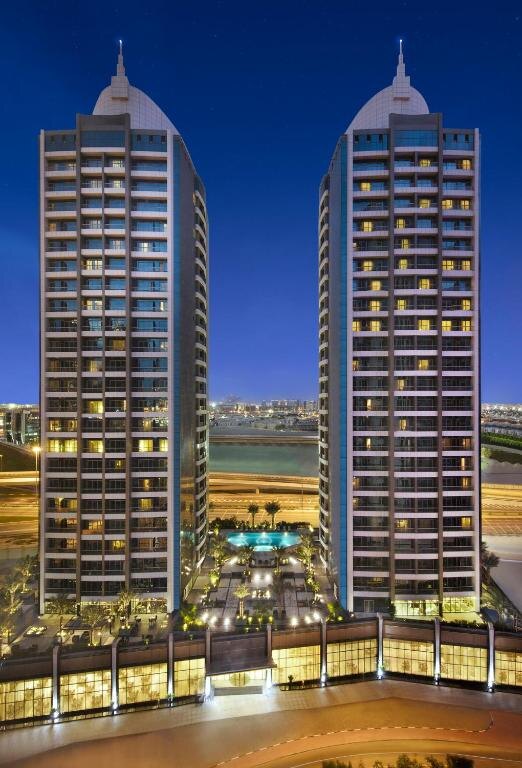 Фото башен отеля из Интернета.