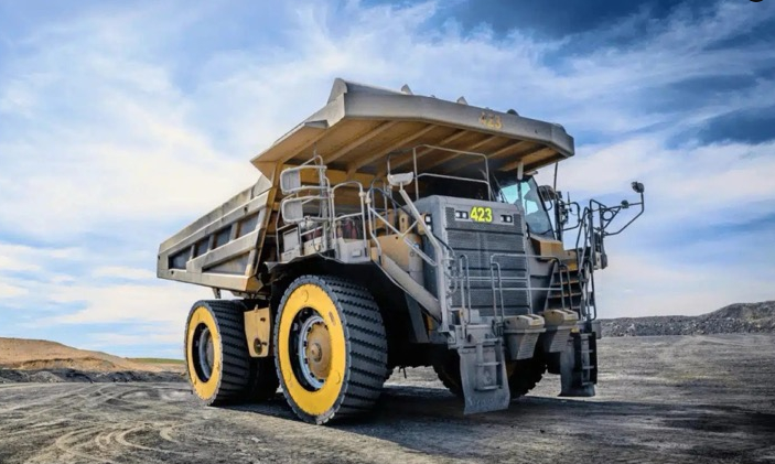 Стальные шины вместо резиновых. Американцы готовы перевернуть рынок карьерной техники