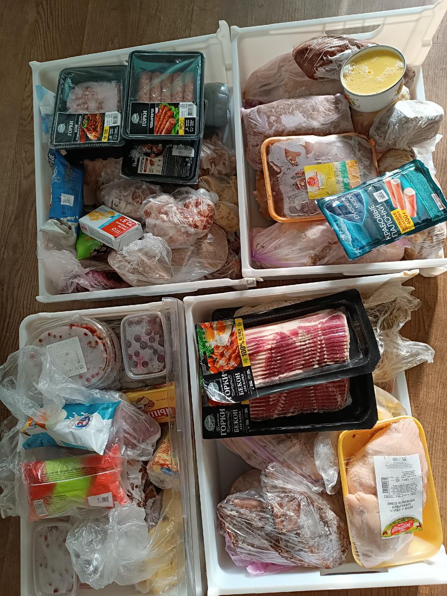 Содержимое моей морозилки, ещë без петухов