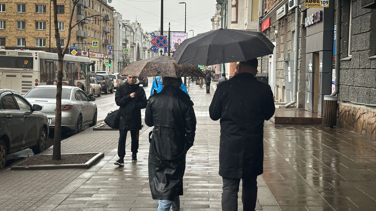    Вместо санок теперь зонтики, какая погода ждет ростовчан в ближайшие дни?   1MI