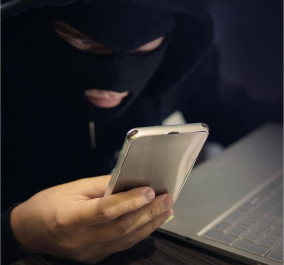    Мошенники обновили сценарий: 10 фраз, после которых нужно немедленно класть трубку