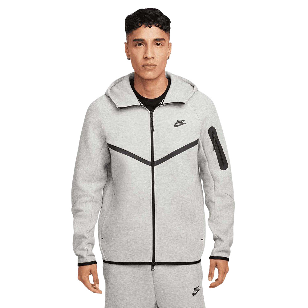    Спрос на костюм Nike Tech Fleece резко вырос (фото 2)