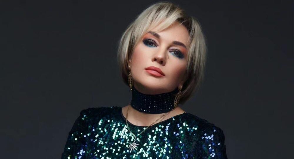 Татьяна Буланова: От библиотекаря до иконы стиля. Как «девочка с голосом ангела» пережила всё и спела снова