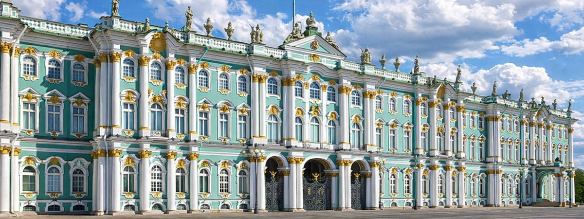 Фасад Зимнего дворца и набережная Невы — Государственный Эрмитаж в Санкт-Петербурге