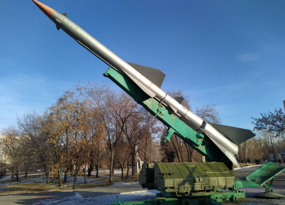 Зенитная ракета комплекса ЗРК С-75. Фото мое.