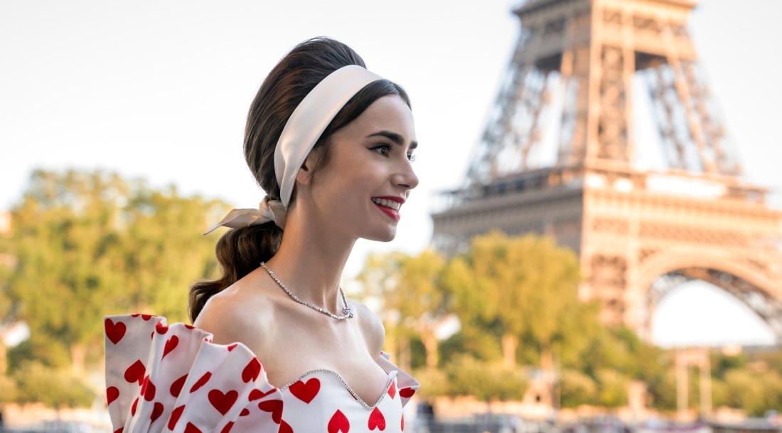     Кадр из сериала «Эмили в Париже» (2020-...) / Netflix