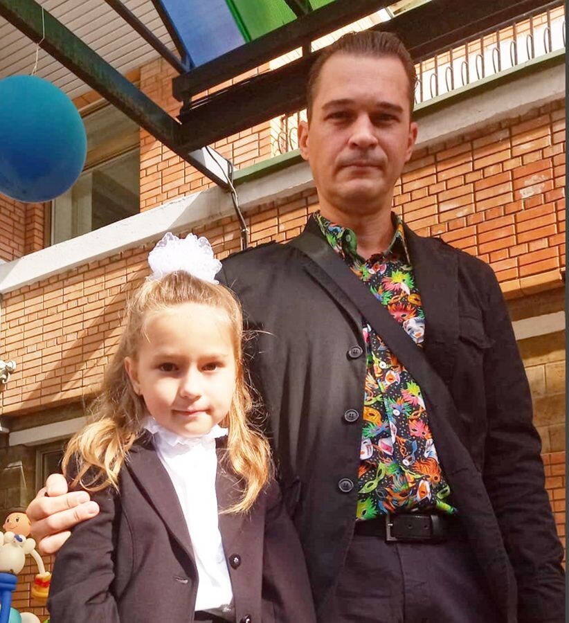 Илья Оболонков с дочерью.