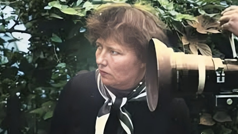 Искра Бабич на съёмках фильма «Мужики!..»