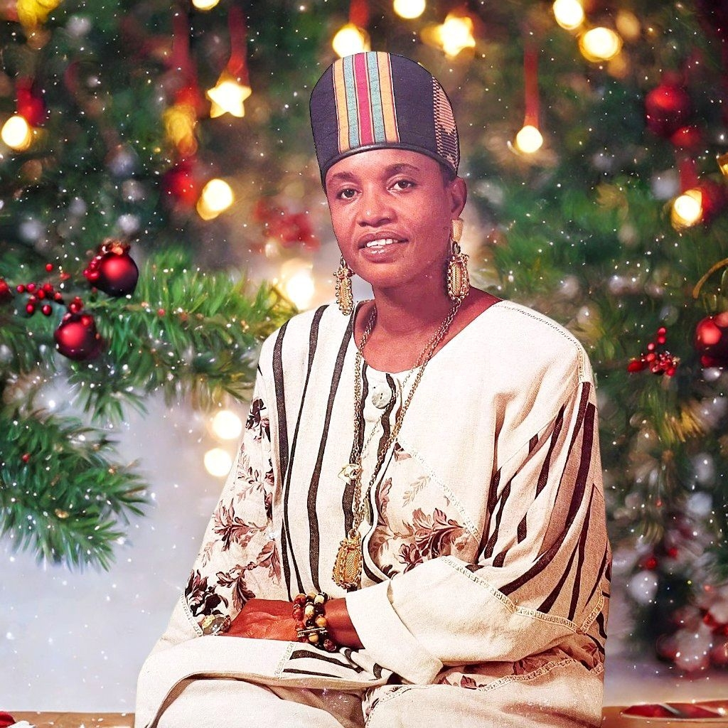 Первая леди ямайского Лаверз-Рока и знаменитой Studio One - певица Дженнифер Лара (Jennifer Lara)